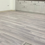 銀髮族友善居家:安全木地板選購指南